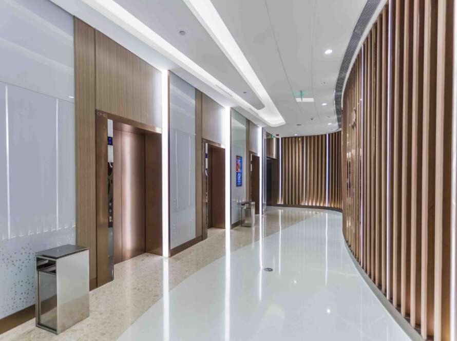 Ascenseurs pour hôtels et résidences : confort et performance